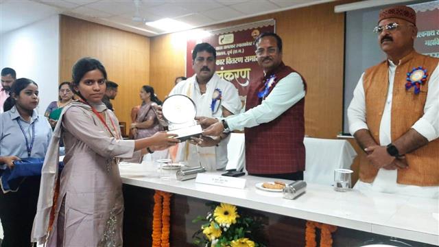 Science College Durg - साईंस कालेज दुर्ग में वार्षिक पुरस्कार वितरण समारोह ‘अलंकरण‘ आयोजित 