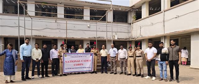 Science College Durg - संविधान दिवस पर प्रस्तावना का सामूहिक वाचन एवं शपथग्रहण समारोह सम्पन्न 