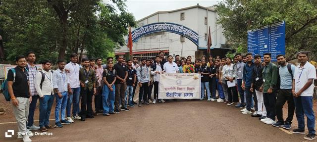 संविधान से समाज तक — विद्यार्थियों ने किया जनसंवाद-Event of Govt.V.Y.T.PG. Autonomous College, Durg